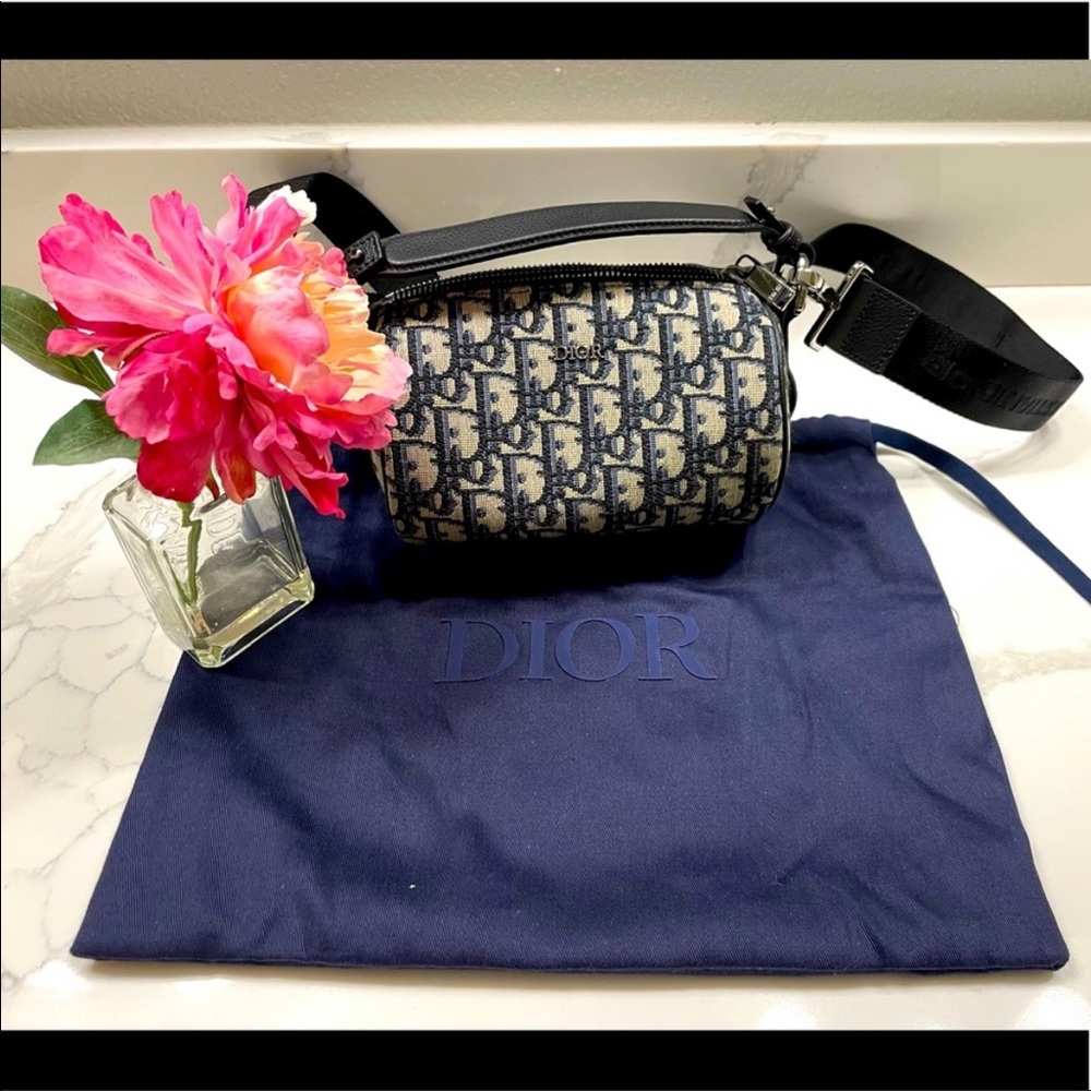 SOLD ROLLER MESSENGER BAG